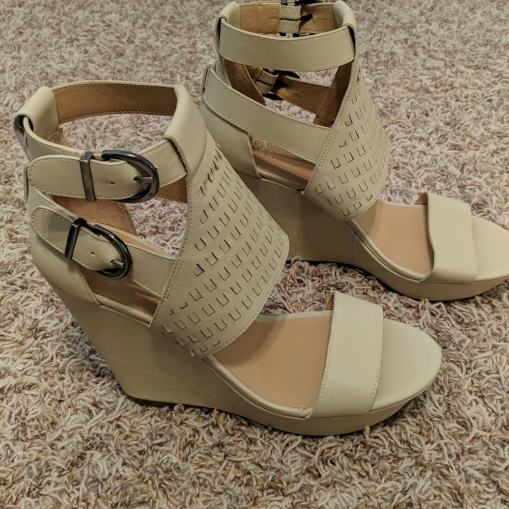 NIB Joe's Jeans bone leather plaform wedge 7.5